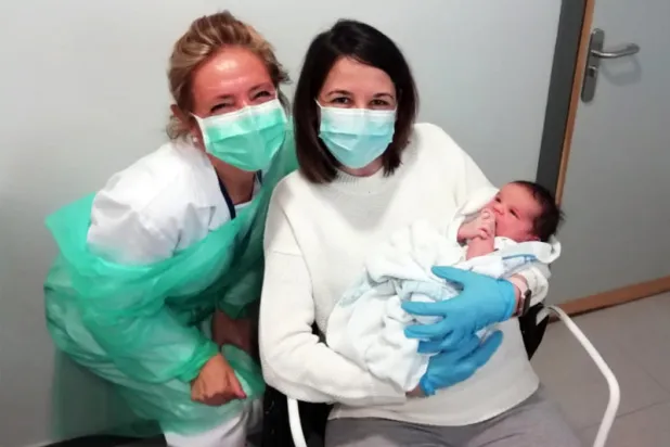 ولادة طفلين سليمين لمصابتين بفيروس كورونا في بيرو