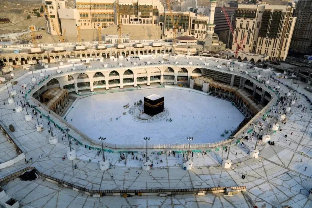 Masjid Al Haram Empty of Worshippers in Rare a Sight