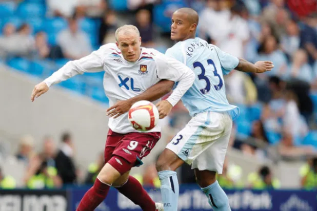 تأخر لاعبي الدوري الانجليزي الممتاز في تقليل رواتبهم شوّه سمعتهم