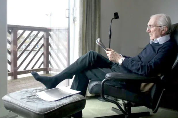 رفعة الجادرجي... دخل الزخرفة الإسلامية من أبوابها الخلفية فانفتحت أمامه الآفاق