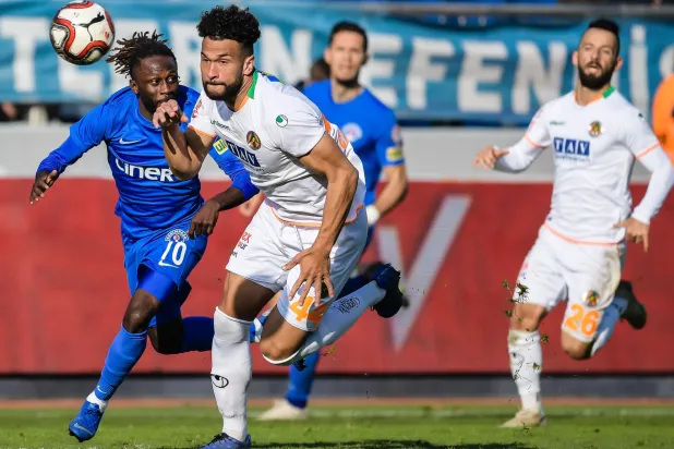 Steven Caulker: 'It Is Really Hostile at These Grounds but I Love It'