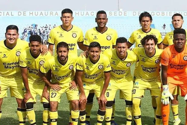 نادٍ بيروفي يسرّح جميع لاعبيه بسبب أزمة كورونا