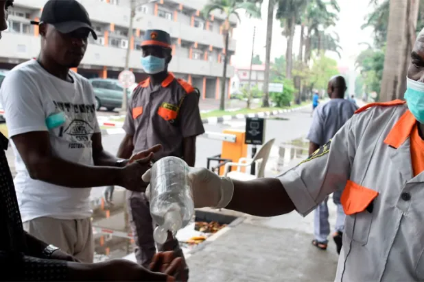 مساعدات طبية لمواجهة «كوفيد ـ 19» في 5 دول أفريقية