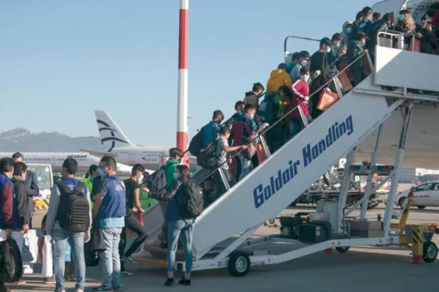 مجموعة ثانية من 47 لاجئاً قاصراً تغادر اليونان إلى ألمانيا