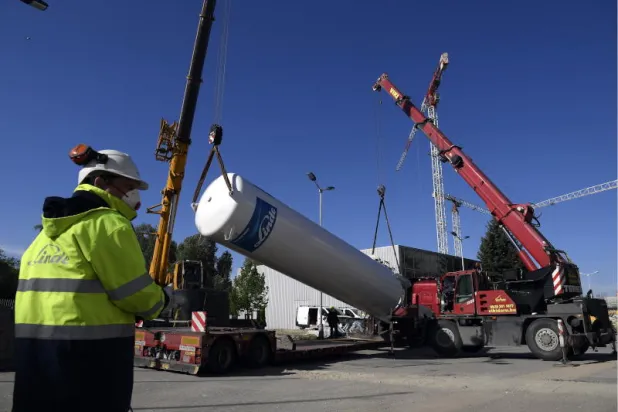 فيروس مجهريّ ضرب النظام العالمي... فهل تقوم عولمة من أجل الإنسان؟