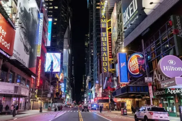 عالم الأقنعة