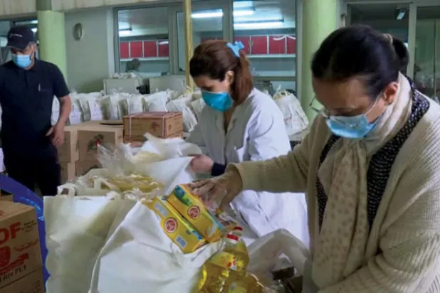 المغاربة يبتكرون سبلاً للتّعبير عن تضامنهم خلال فترة الحجر