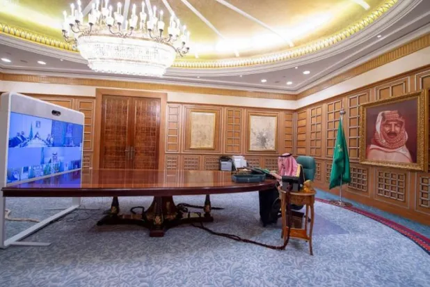 السعودية تؤكد حرصها على تحقيق الاستقرار للسوق البترولية والالتزام بالتخفيضات المستهدفة