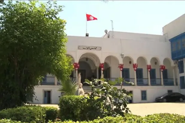 تونس تحصل على قروض بـ400 مليون يورو