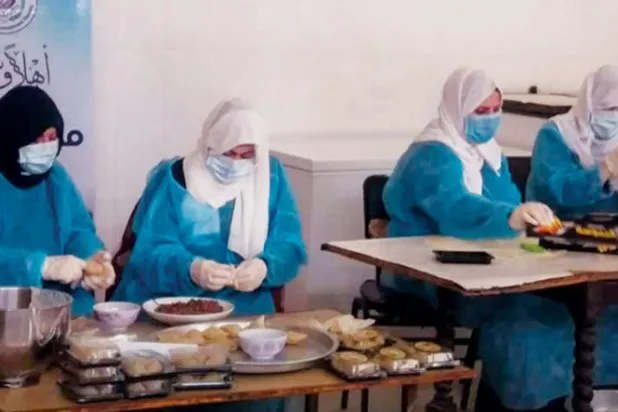 «كرموسة» مطبخ نسوي للأطعمة الرمضانية في غزة
