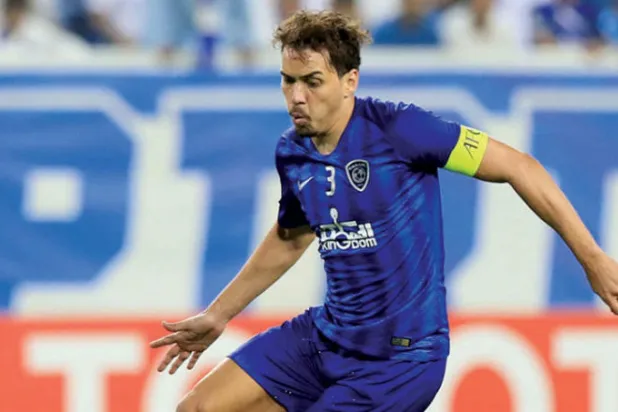 أندية كورية ويابانية وبرازيلية تخطب ود إدواردو