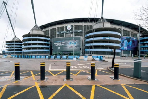 استئناف الدوري الإنجليزي لمجرد استكمال الموسم يحمل الكثير من المخاطر