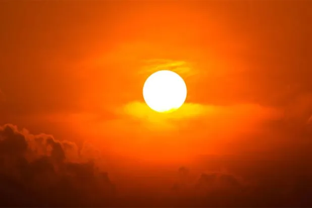 الشمس نجم مملّ لكنه الأفضل