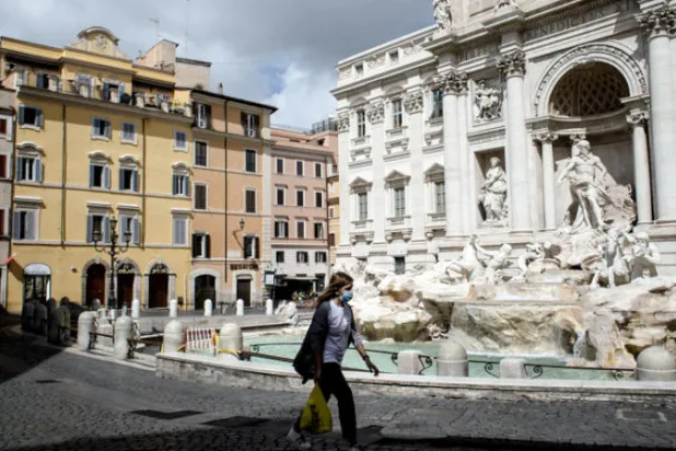 نافورة تريفي بدون ازدحام السياح (نيويورك تايمز)