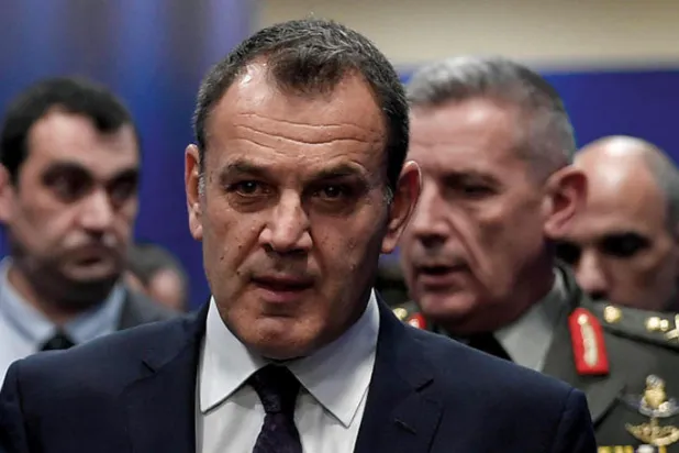 أثينا: طائرات تركية تحرشت بمروحية وزير الدفاع