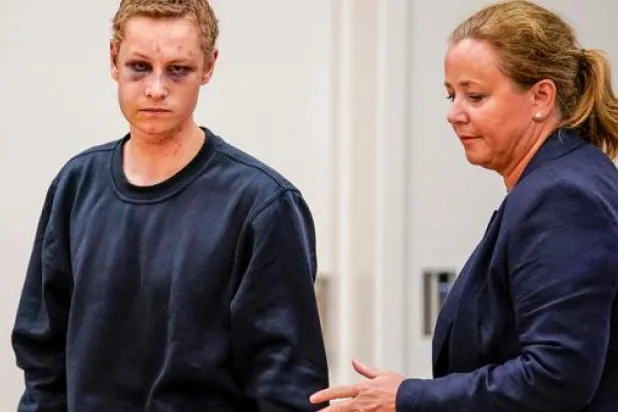 بدء محاكمة نرويجي متهم بإطلاق النار على مسجد في أغسطس الماضي