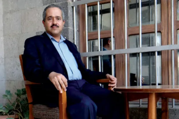 وجدي الأهدل: {كورونا} رسالة للبشر ليتوقفوا عن تدمير الأرض