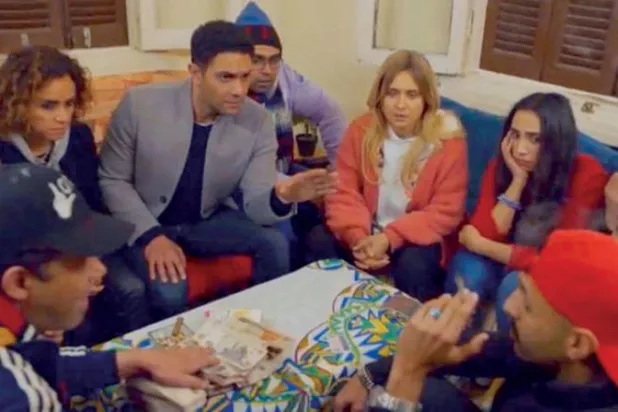 لقطة من مسلسل «بـ100 وش»