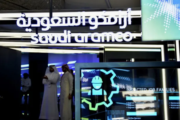 «أرامكو»: ملتزمون صفقة {سابك}