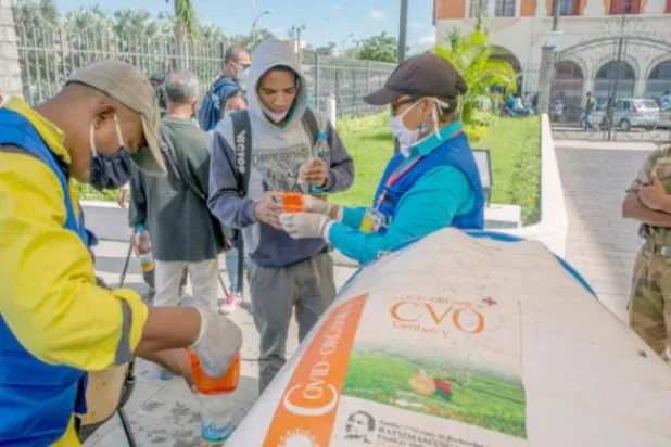 منظمة الصحة تحضّ مدغشقر على اختبار علاج «كورونا» العشبي