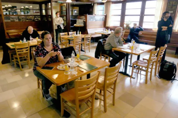 مطاعم النمسا تفتح أبوابها لكن هل يعود الزبائن؟