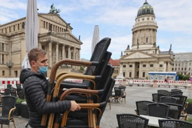 «كورونا» يدفع اقتصاد اليورو لـ«فصل عاصف»... وألمانيا تغرق في الركود
