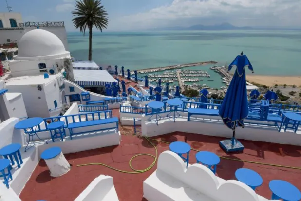 في ظل «كورونا»... تونس تسعى لإنقاذ الموسم السياحي