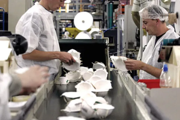 كيف فقدت فرنسا أسلحتها أمام الوباء؟