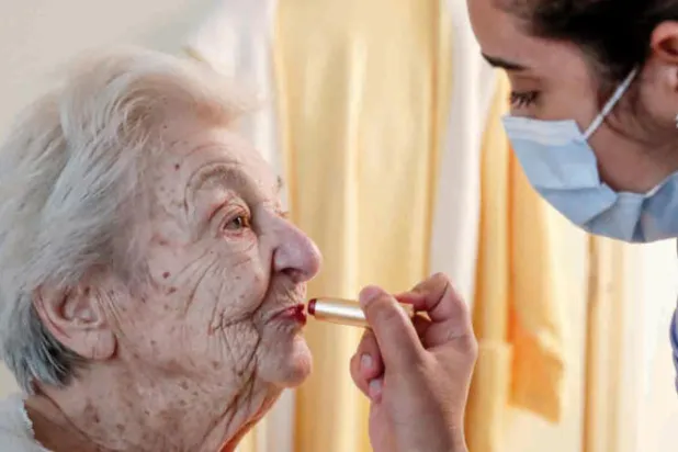 دول أوروبية تخرج من العزل... ببطء