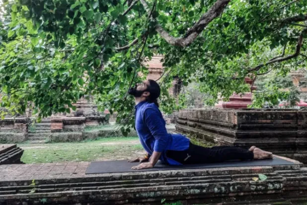 استوديوهات الـ «يوغا» في كمبوديا تبث حصصها عبر الإنترنت