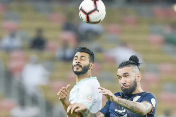 مدرب الأهلي يطالب بمدافع أجنبي جديد