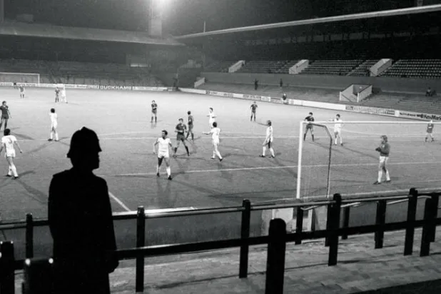 الليلة التي لعب فيها وستهام دون جمهور شهدت كثيراً من «الشتائم المسموعة»