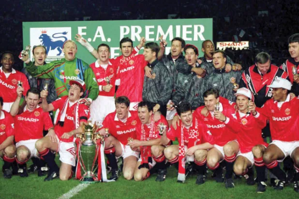 الدوري الإنجليزي الممتاز حل محل دوري الدرجة الأولى في موسم 1992- 1993 وتمكن مانشستر يونايتد من إحراز اللقب الأول للبطولة