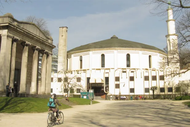 بلجيكا تعيد فتح أبواب المساجد في المرحلة الثالثة من تخفيف الحجر