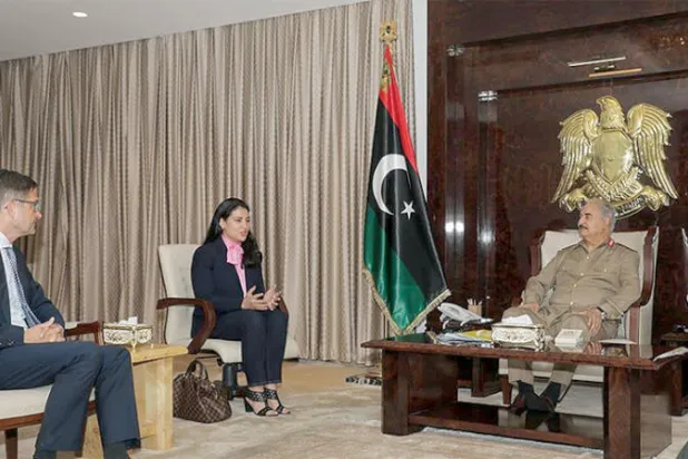 حفتر يتعهد «الحفاظ على ليبيا»... وأميركا تحذّر من «عواقب التصعيد»