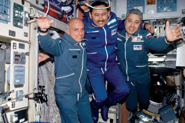 عروض مغرية تخفض كلفة «السياحة الفضائية»