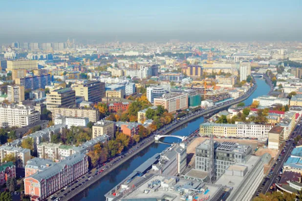 الميزانية الروسية من الفائض إلى العجز بسبب صدمات النفط والوباء