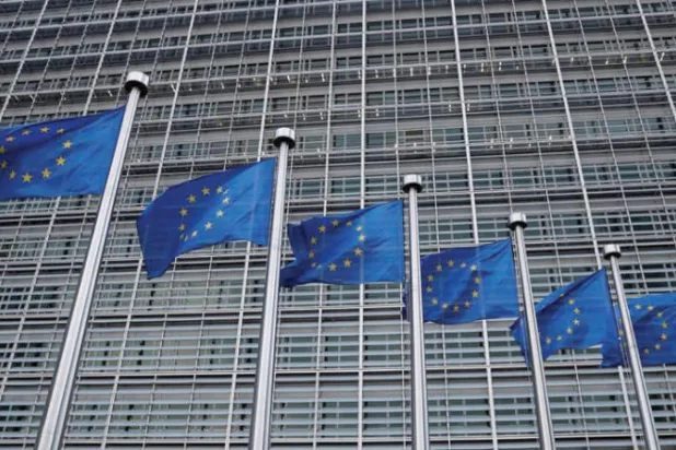 «المفوضية» تطالب قادة الاتحاد الأوروبي بخطة تعافٍ اقتصادية