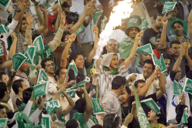 الجماهير الرياضية تترقب عودة تدريبات أنديتها بدءاً من اليوم الأحد (الشرق الأوسط)