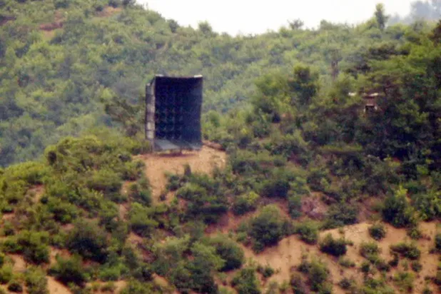 كوريا الشمالية تعيد مكبرات الصوت لبث الدعاية عبر الحدود