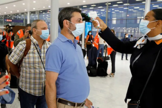 عودة الطيران الدولي بقيود... وإجراءات مشددة في المطارات