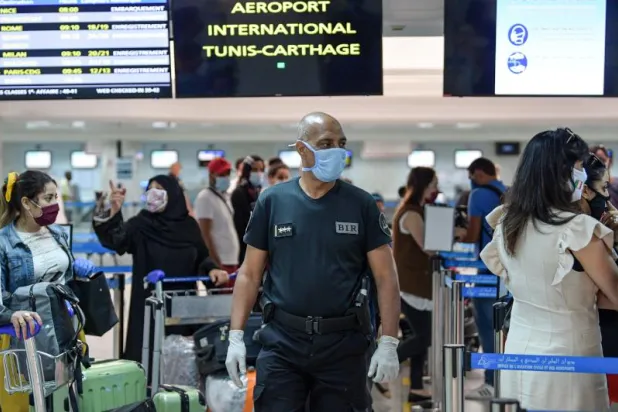 تونس تعيد فتح حدودها بعد السيطرة على انتشار «كورونا»