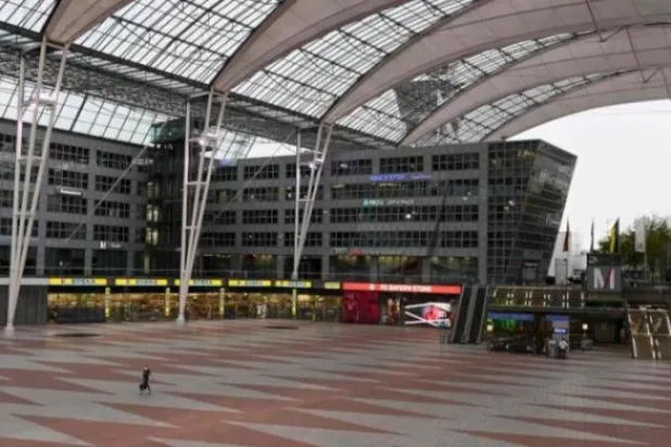 Almanya, koronavirüs salgını yüzünden ülkelerine geri getirilen 67 bin turisti yol masraflarını karşılamakla yükümlü tuttu