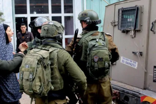 گانٹز کی طرف سے ضم کرنے کے معاملہ کو ملتوی کرنے کے اشارے