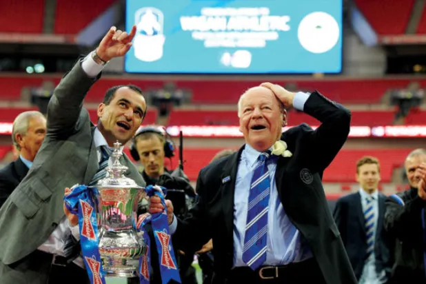 كيف وصل الحال بنادي ويغان إلى إعلان إفلاسه؟