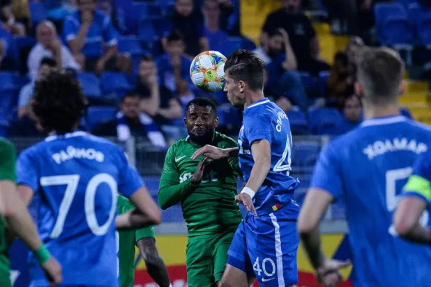 عزل 20 شخصا بعد مشاركة مصاب بكورونا في الدوري البلغاري