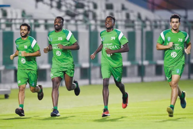 الأهلي يكثّف مساعيه لاستعادة بلايلي وتفاريس