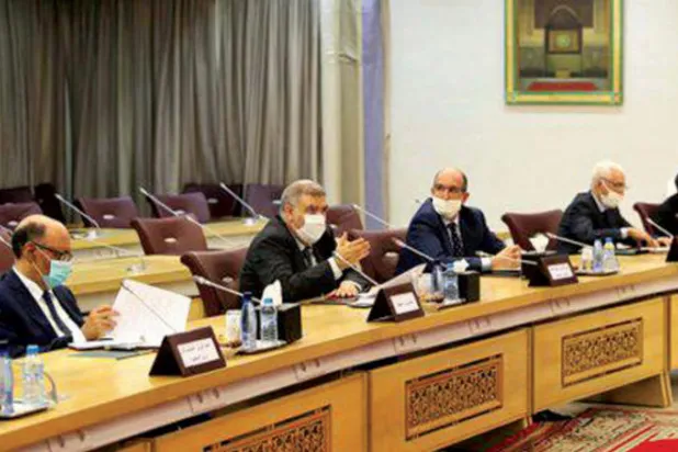 وزير الداخلية المغربي يجري مشاورات أولية حول انتخابات 2021