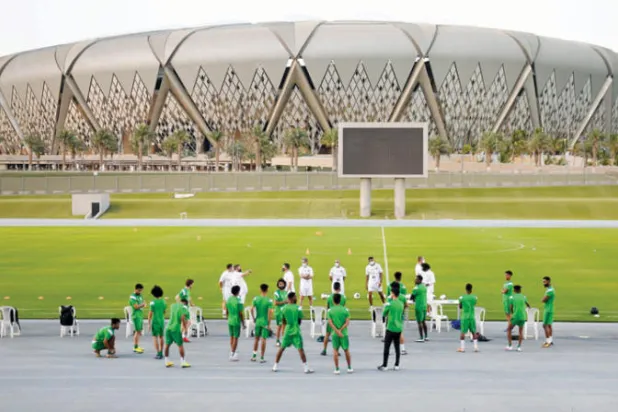الطقس الحار يقلّص تدريبات الأهلي الصباحية