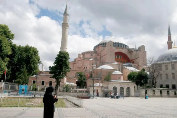 "آيا صوفيا" میوزیم کو ایک مسجد میں تبدیل کرنے کے لئے اردوگان کا فیصلہ